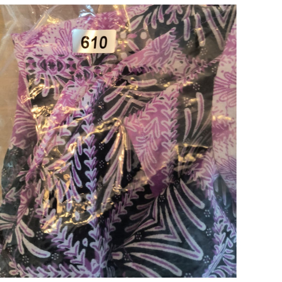 Attention Sleeveless Button up Top Women's Size L Purple black Print Hi Low hem - Picture 10 of 10